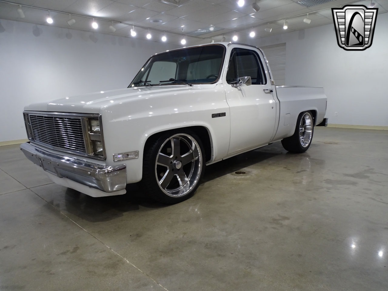 1985 Chevrolet C10 2