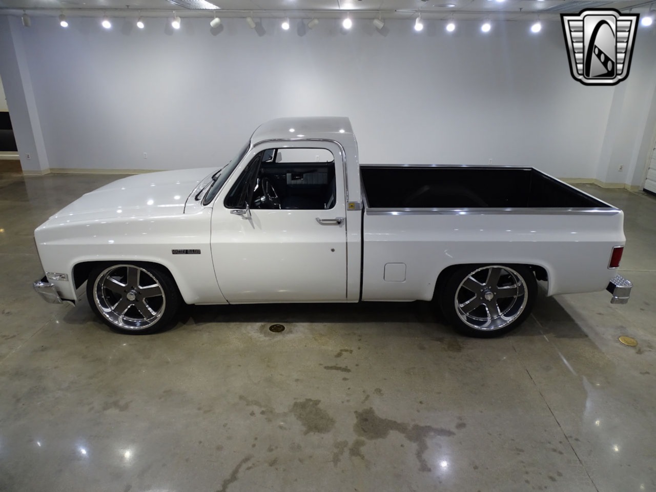 1985 Chevrolet C10 35