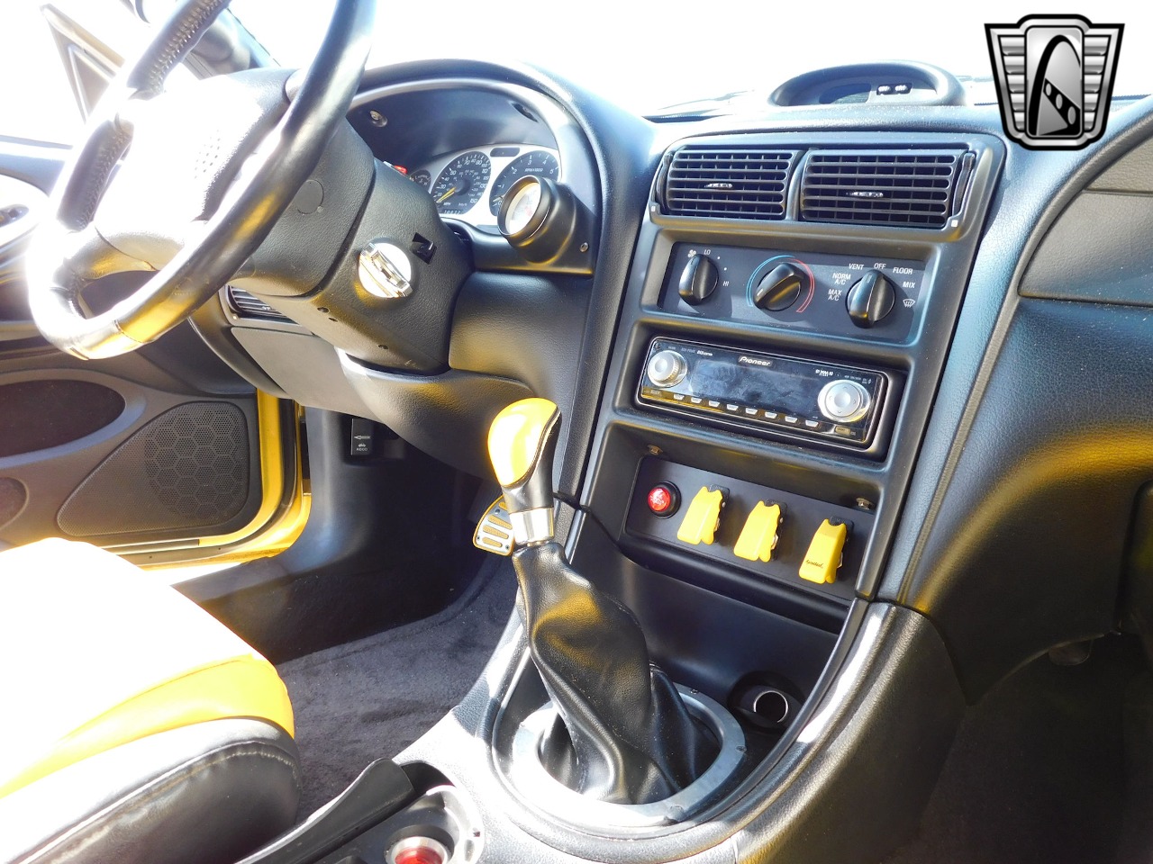 1995 Ford Mustang 14