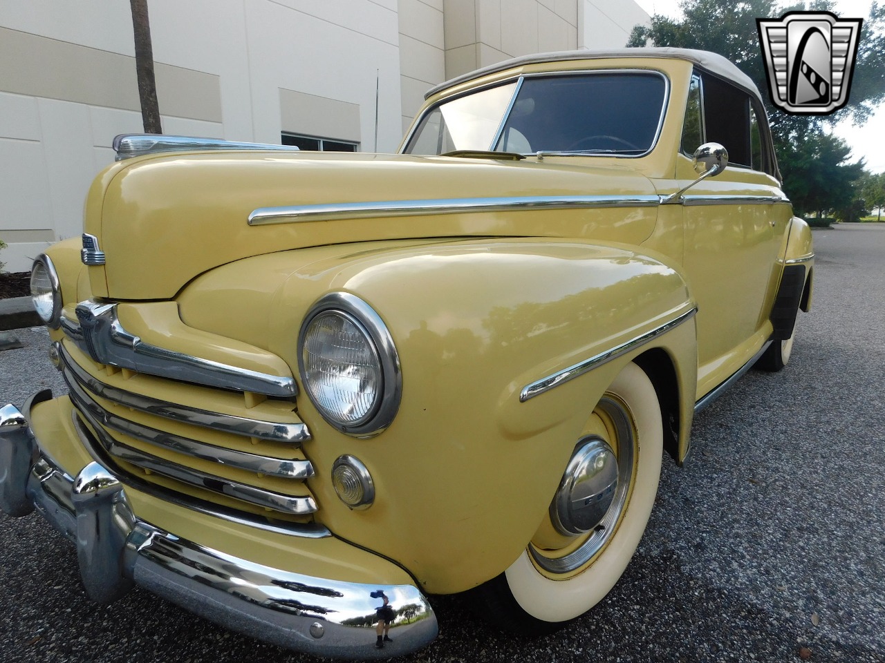 1948 Ford Convertible 43