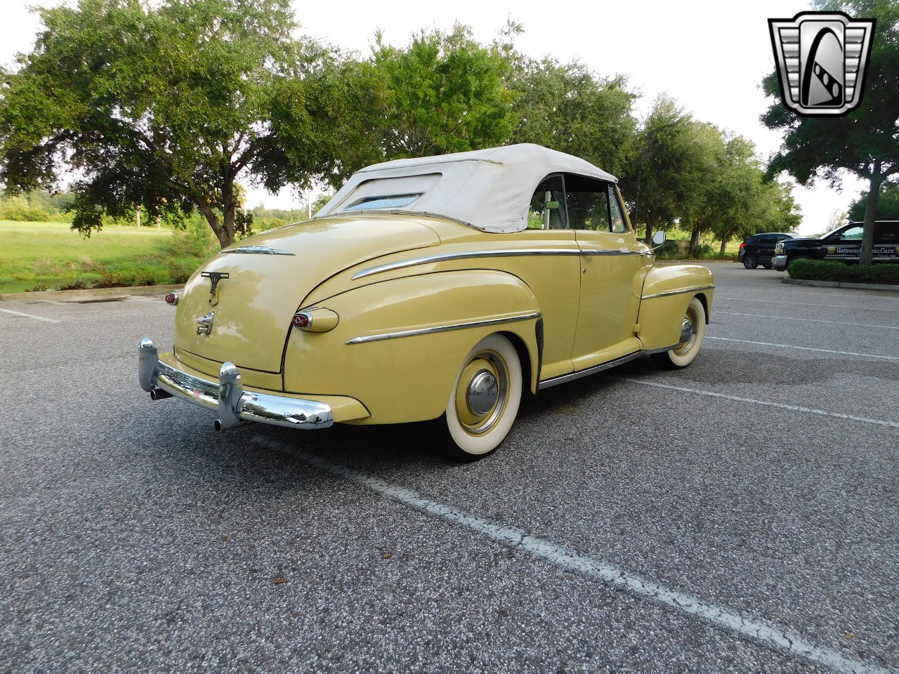 1948 Ford Convertible 7