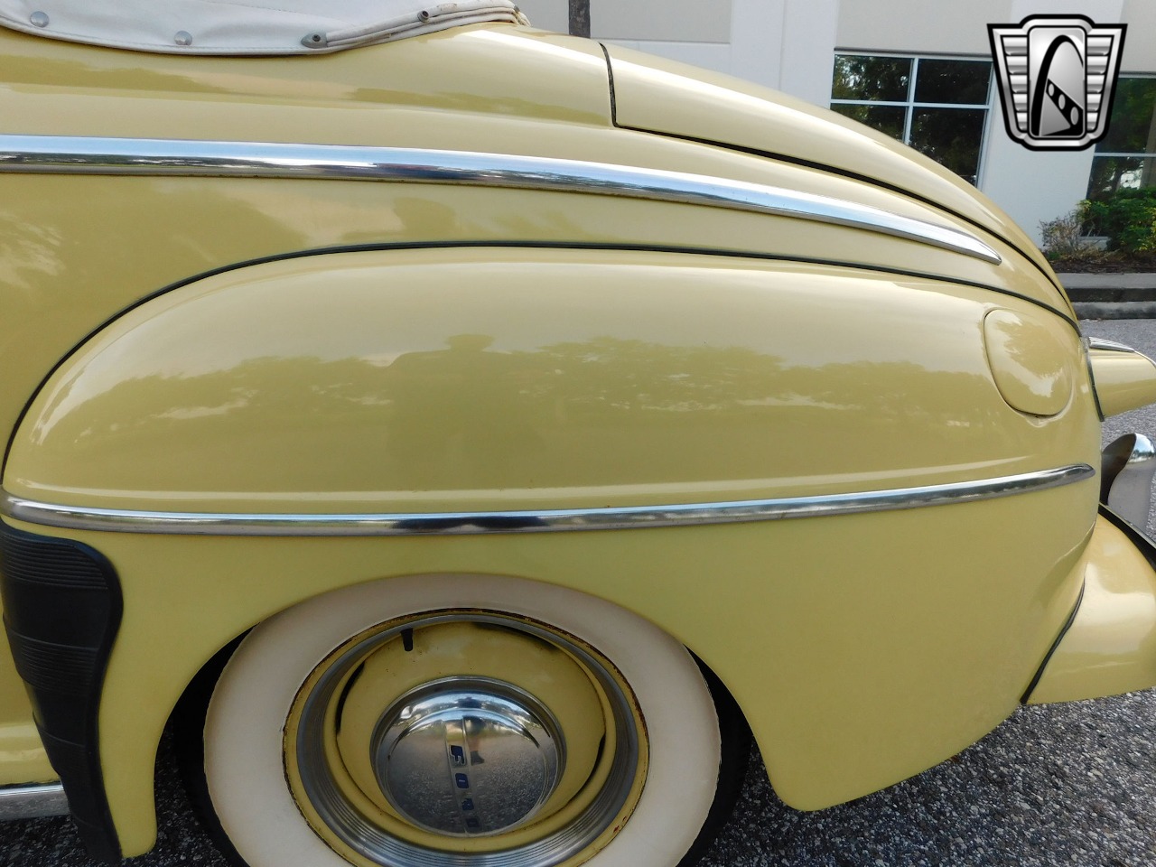 1948 Ford Convertible 57