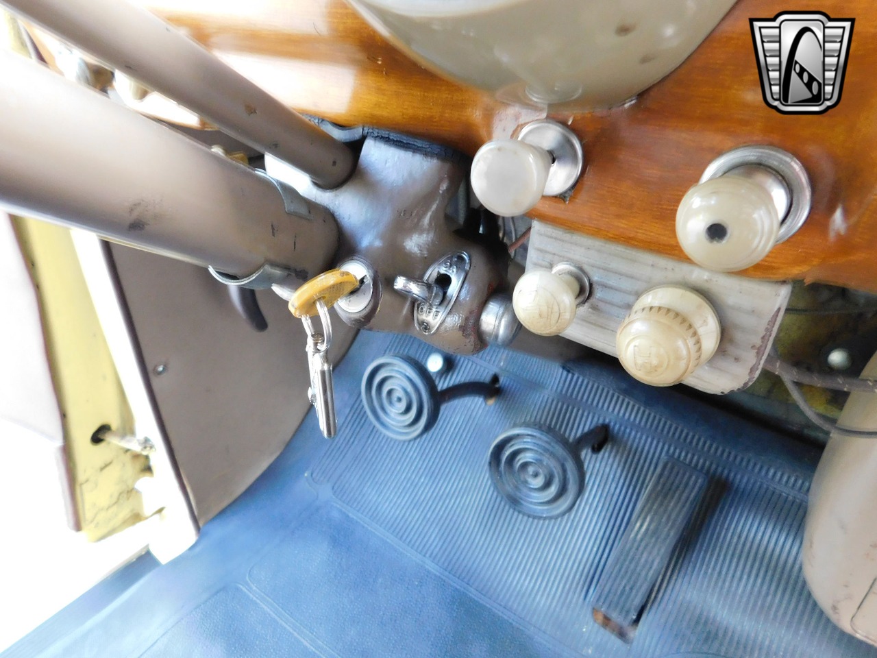 1948 Ford Convertible 19