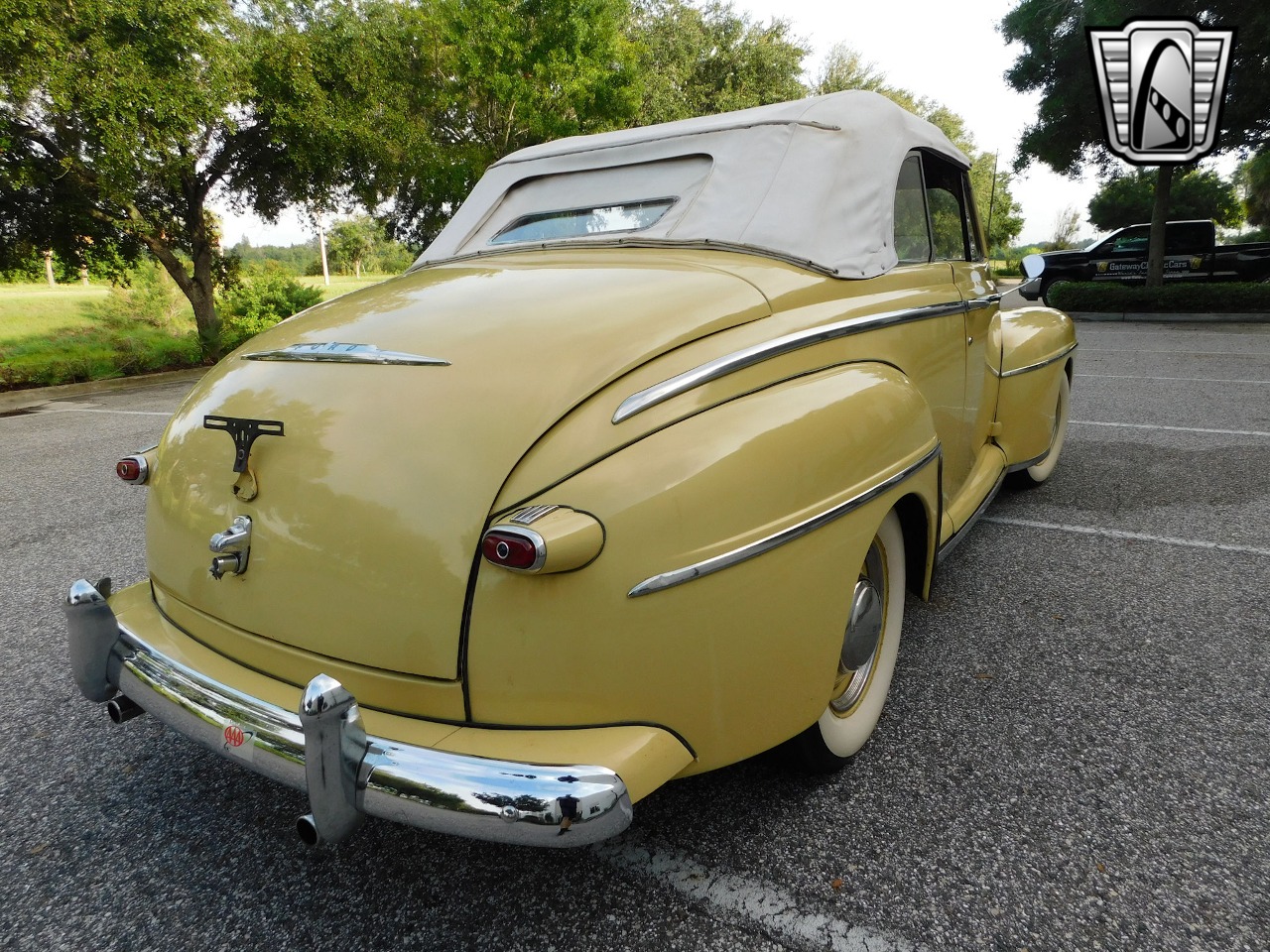 1948 Ford Convertible 89