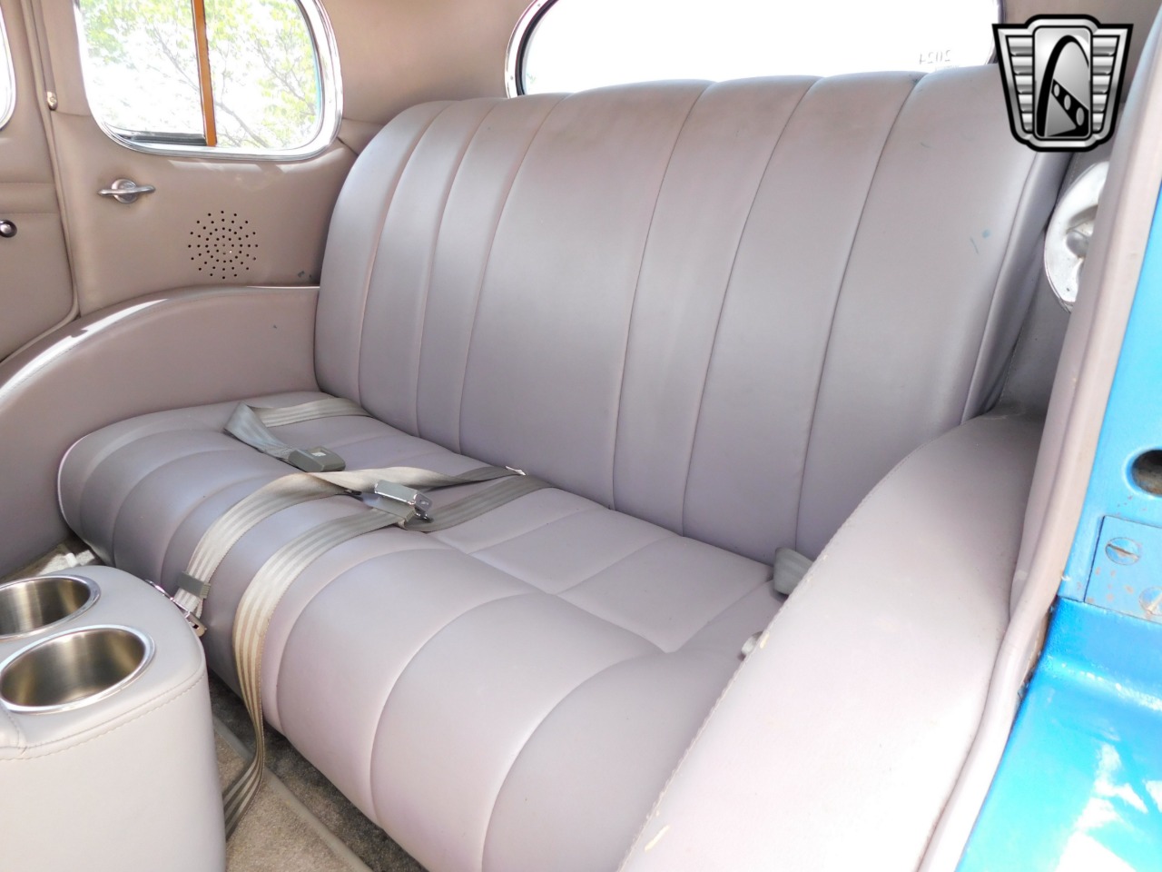 1934 Chevrolet Sedan 25