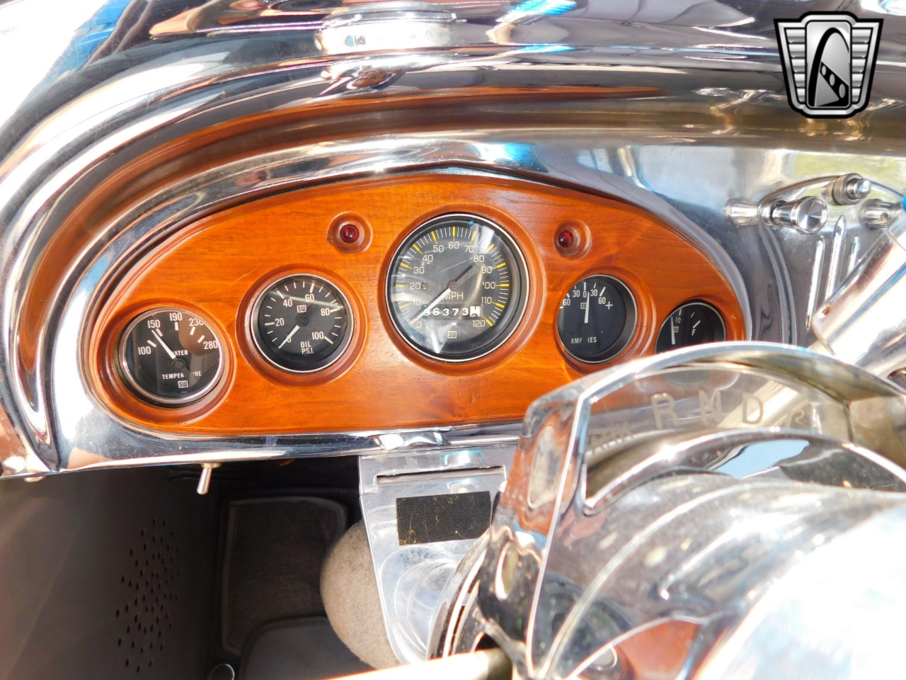 1934 Chevrolet Sedan 77