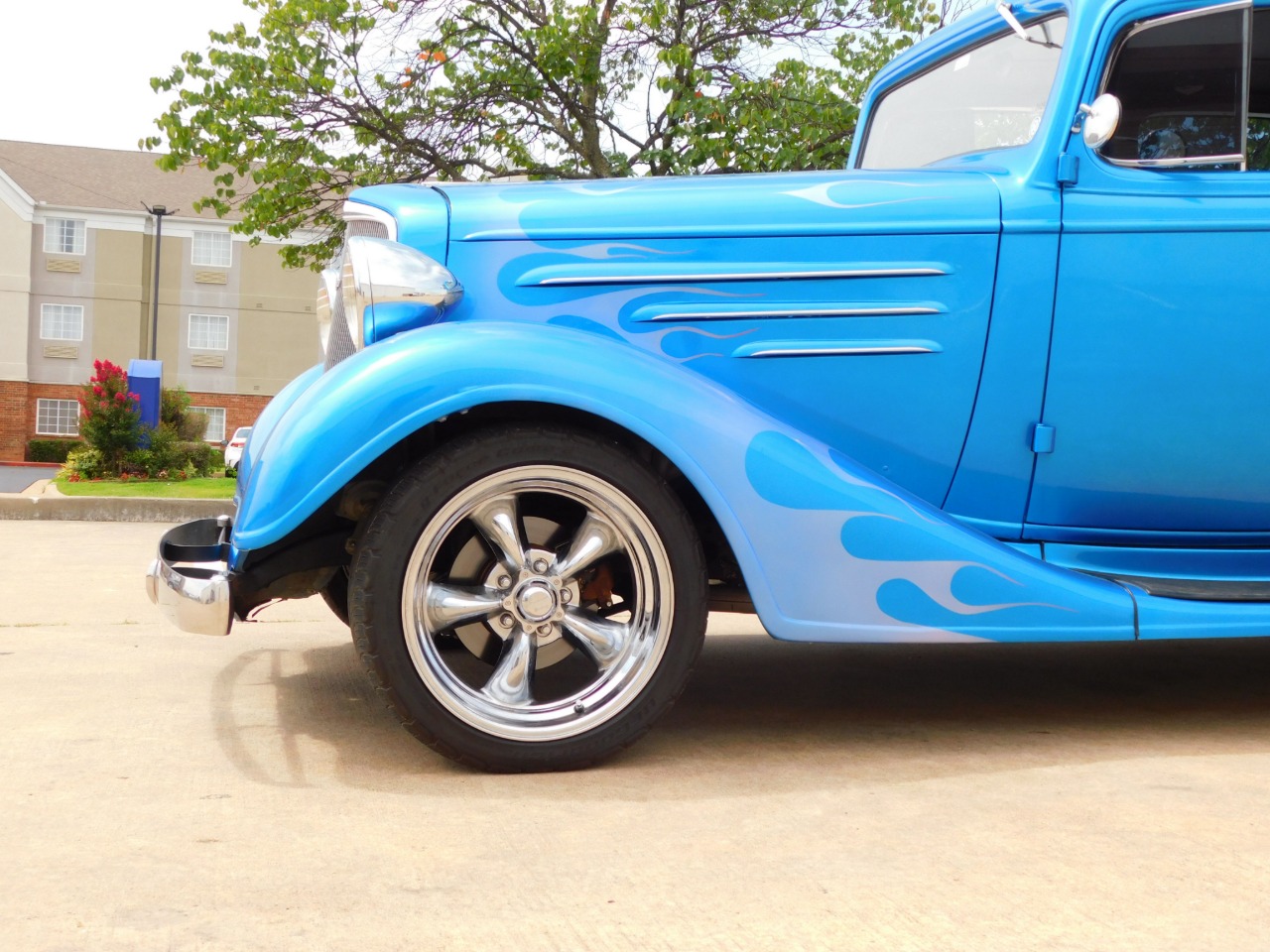 1934 Chevrolet Sedan 10