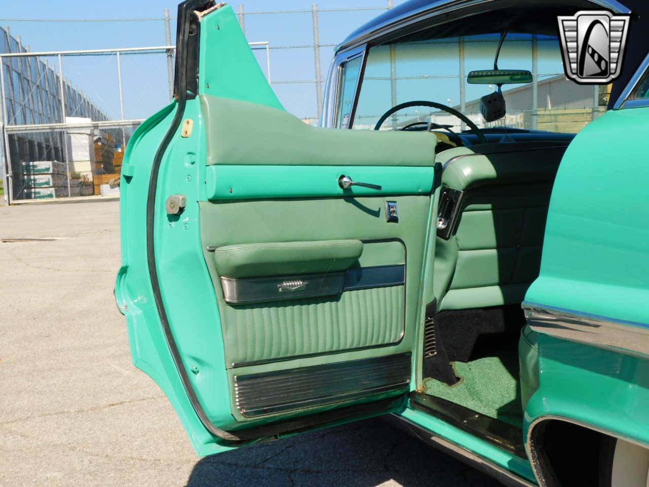 1957 Cadillac DeVille 23